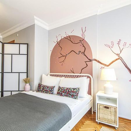 Gorgeous Flat With Lovely Balcony In Nisantasi 伊斯坦布尔 外观 照片